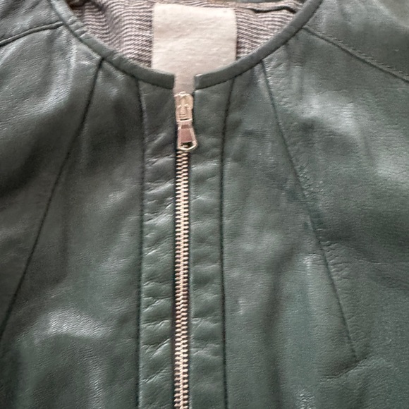 Brogden Women Green Leather Jacket - Picture 2 of 15